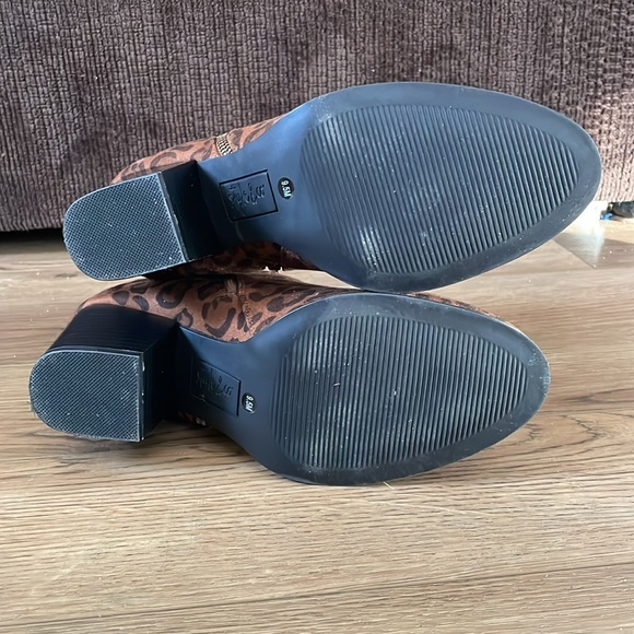 Style & co leopard print heeled ankle boot - Picture 7 of 7